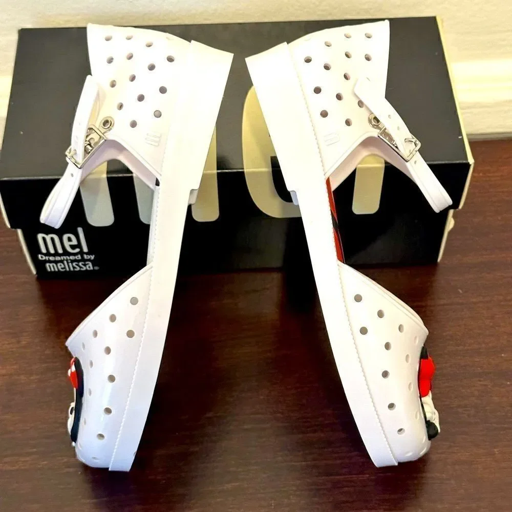 Mini Melissa Girls furadinha  cushioned super comfortable sandal Sz 2 and 3 new